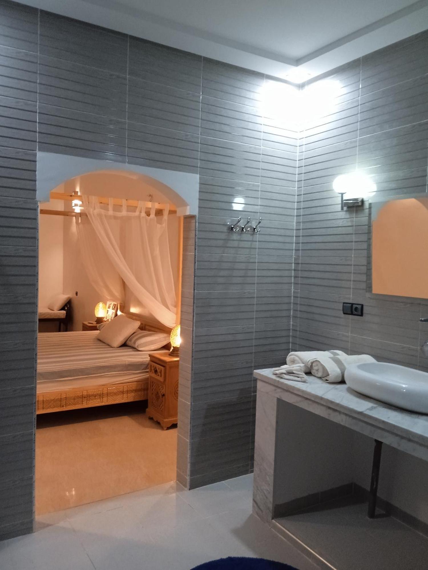 Kasbah ben hamou Hotel Nkob Bagian luar foto